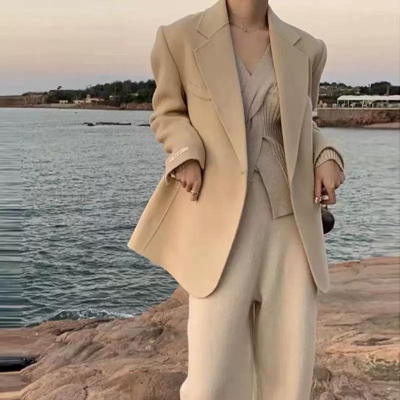 Spring long short velvet suit, mid-length, fitted