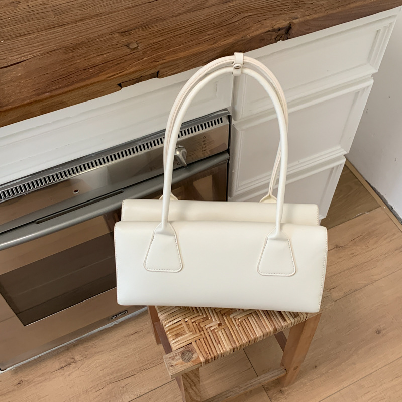 Bolsa de almohada fresca retro de gran capacidad, bolso de hombro de moda extranjera, textura coreana, bolso de moda diaria.