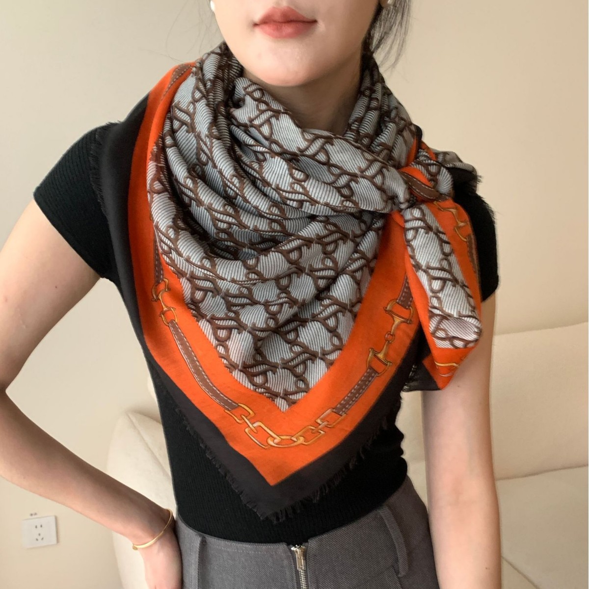 Nuevo estilo coreano de cuatro lados de bufandas de barba de moda universal chal de protección solar otoño y invierno exterior con toallas grandes 130cm