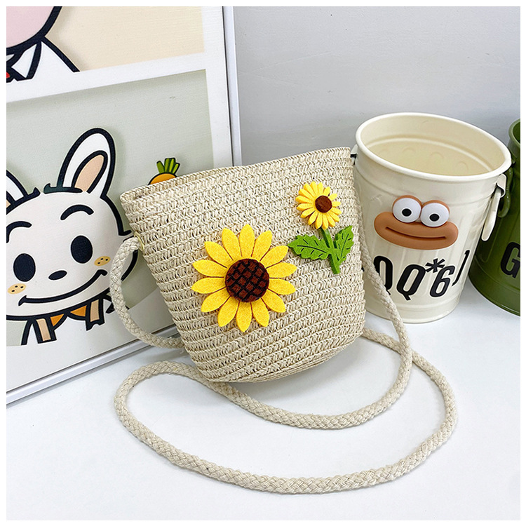 Japanese-style cute cartoon flower small bags, children's straw woven bags, mini crossbody bags, beach play zipper bags, single-shoulder bags undefined