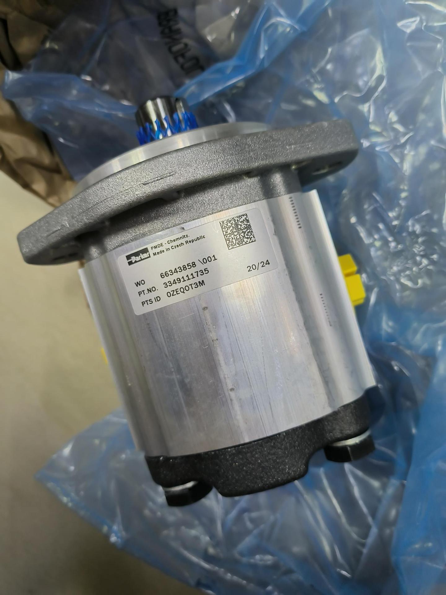 3349111735  parker齿轮泵