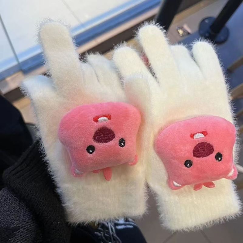 ネットの赤いタイプはぬいぐるみの手袋の冬の女性のかわいい五指の学生が自転車に乗って保温ニットの毛糸の手袋を厚くします。|undefined