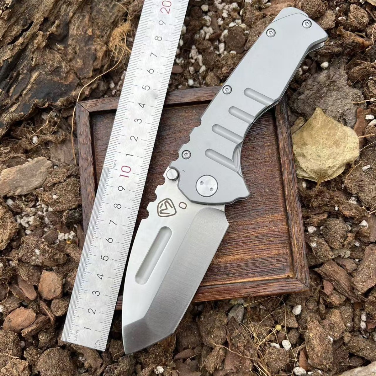 重型折叠刀防身战术刀野外求生刀露营随身荒野生存刀水果刀多功能