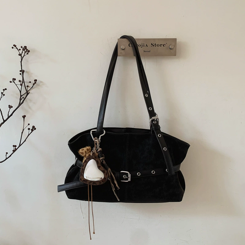 Handheld one-shoulder bag, retro capacious high-quality design
