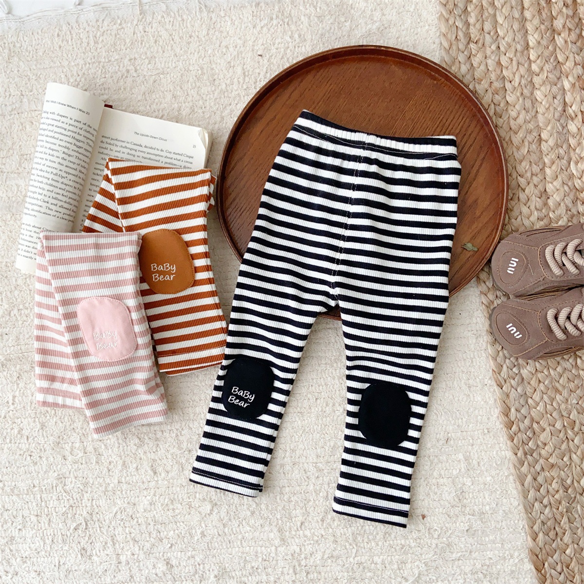 Ropa para niños coreanos, primavera de 2025, traje de gatear para bebés de manga larga, traje de una pieza para bebés masculinos, traje de gatear triangular