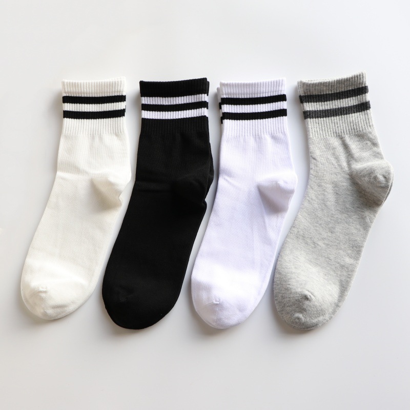 Schüler-Socken in Lagerbestand, Ganzjahres-Bestseller, Collegestyle, anti-Pilling, nahtlose Zehennaht, Baumwollsocken mit zwei Streifen, Unisex-Sportsocken