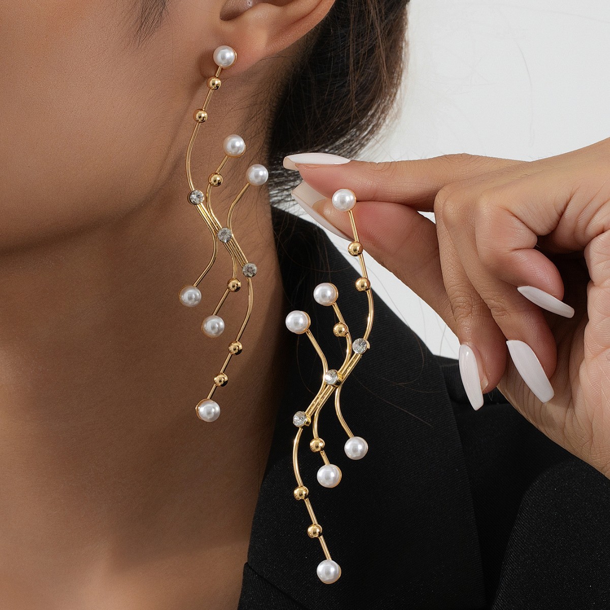Fashionable trend geometric creative golden earrings pearl