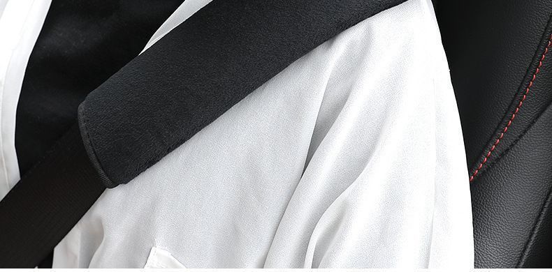 Seatbelt shoulder pad protector for car use, anti-chafing and anti-pressure, soft and comfortable canvas shoulder pad