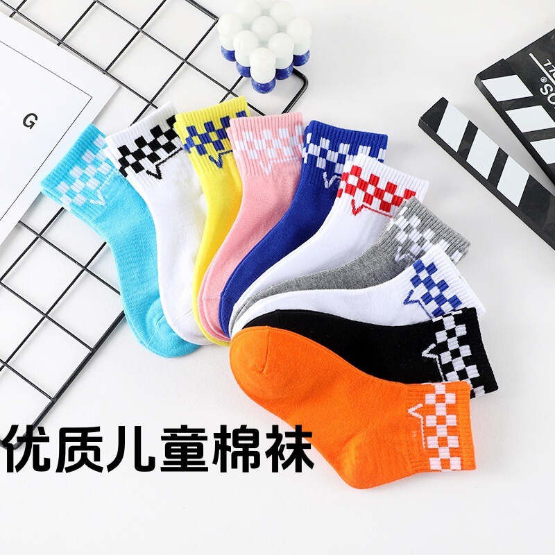 Vans Children's Socks for Boys and Girls, Trendy Mid-Tube Socks for Toddlers, Students, Spring and Autumn, Small, Medium, and Large Sizes, Wholesale and Dropshipping Available Vans Children's Socks for Boys and Girls, Trendy Mid-Tube Socks for Toddlers, Students, Spring and Autumn, Small, Medium, and Large Sizes, Wholesale and Dropshipping Available
