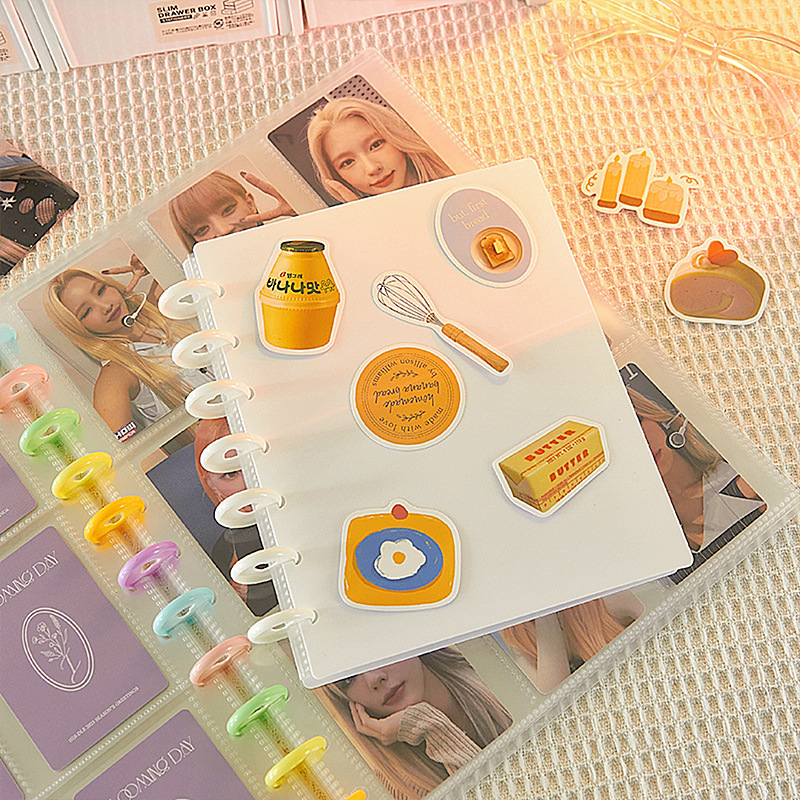 Libro de tarjeta de hebilla de setas coloridas Libro de 3 pulgadas de cuatro cuadrículas Álbum Polaroid álbum aidou transparente tarjeta pequeña libro de almacenamiento de persecución de estrellas