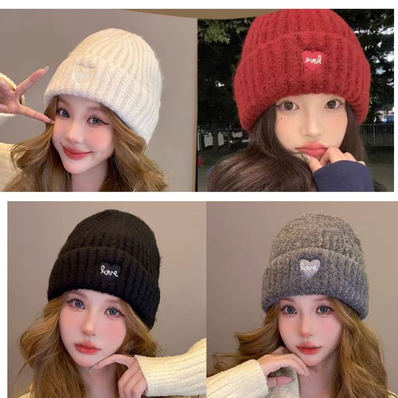 愛の刺繍アンコラレッドニットウール帽子女性のための秋と冬の大きな頭囲耳保護キャップ暖かいプルオーバー帽子|undefined