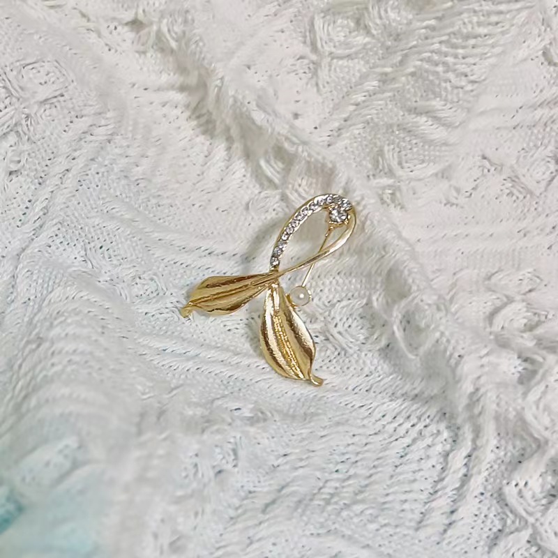 Broche homme en or avec étoile à huit branches, perles et blé, accessoire personnalisé pour femme_voghion.com