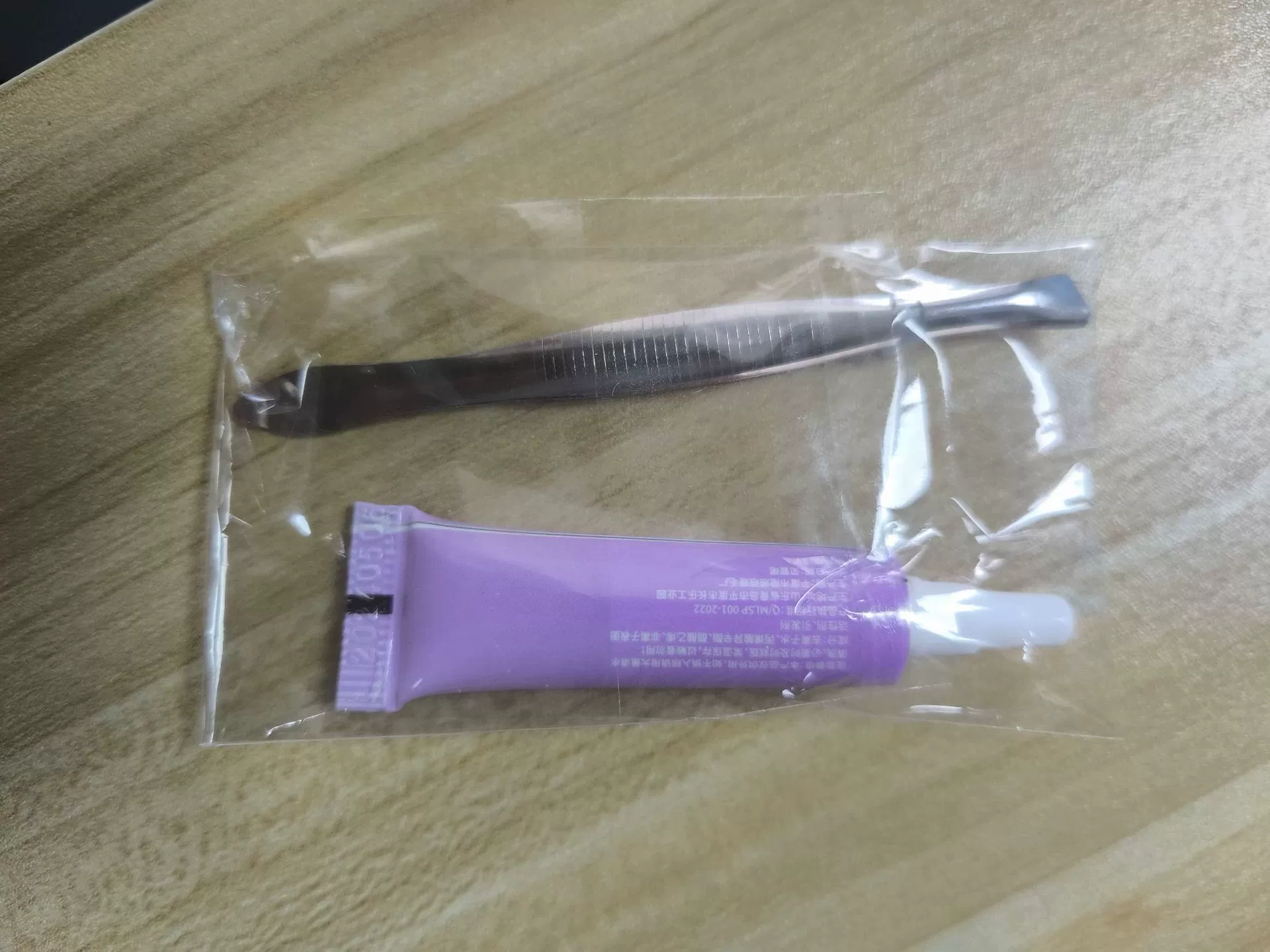 Transparent capacious false eyelashes for eyelashes
