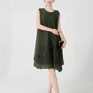 三宅小众设计连衣裙夏季新款高级感轻奢女装立体花朵装饰无袖中裙