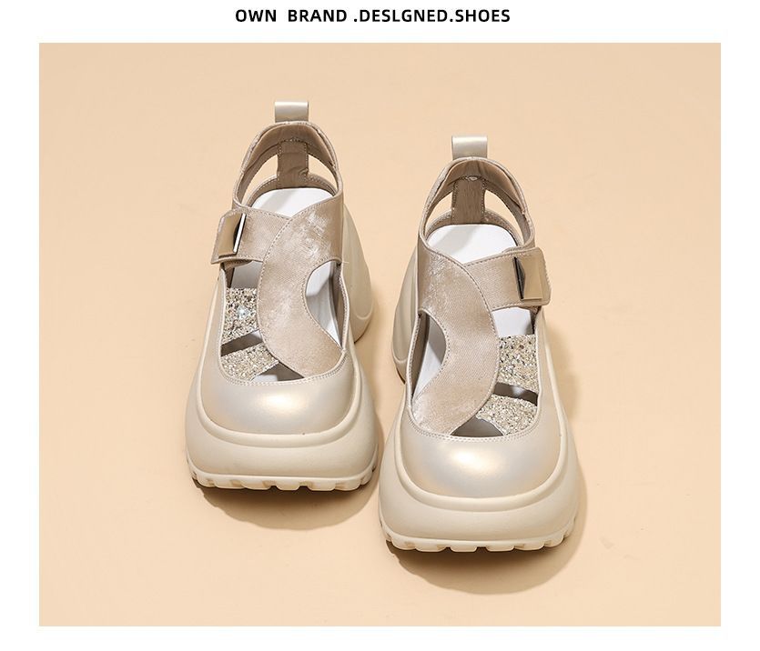 2026 verano nuevo estilo de moda hombre pequeño sale sandalias de mujer multifuncional muffin hueco para aumentar la altura de las zapatillas