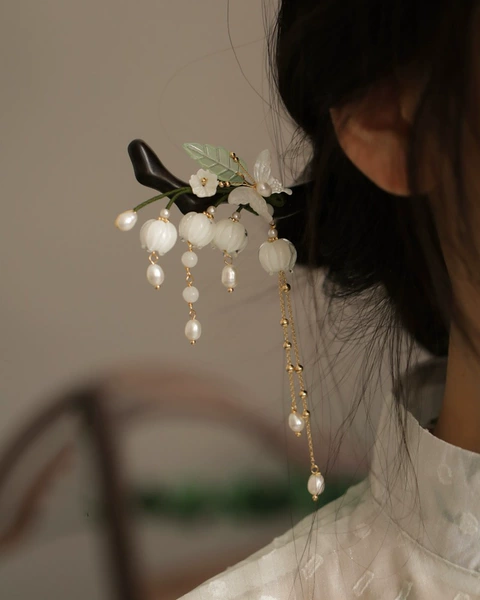 White Lily of the Valley Tassel Wooden Hairpin