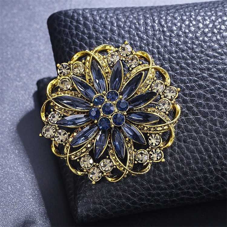 Bestseller-Brosche mit Sonnenblumenmotiv im europäisch-amerikanischen Stil: Exquisites und elegantes Accessoire für Kleidung und Mäntel._voghion.com