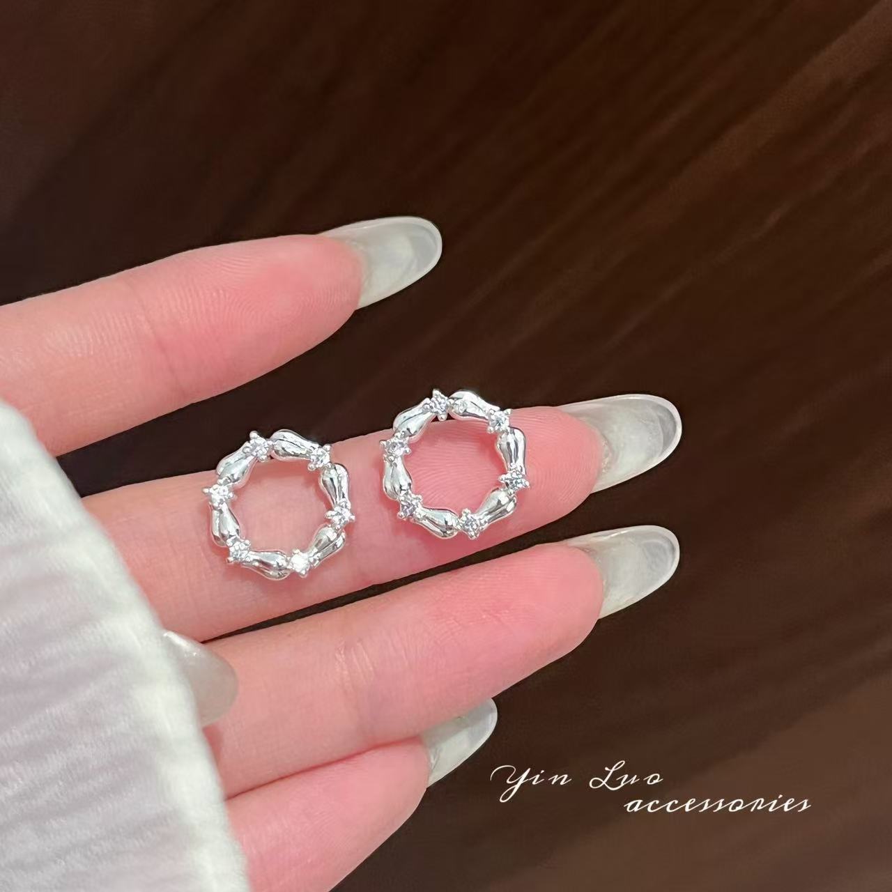 镶钻花朵圆环耳钉女简约精致ins耳环甜美百搭少女心耳饰批发