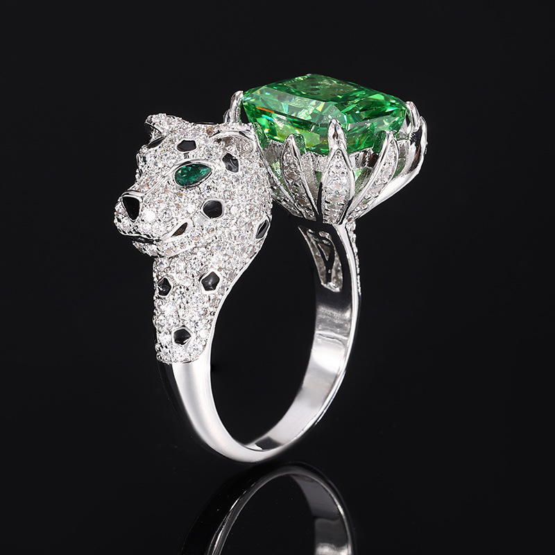 Nueva joyería Zhuang Shengsheng, fondo de cobre, simulación chapada en oro, diamante de alto carbono, diamante completo, anillo de temperamento de leopardo con incrustaciones de lujo 10*12