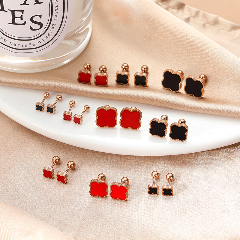 迷你四叶草耳钉女钛钢螺纹不掉色气质百搭网红小众款耳饰田园风