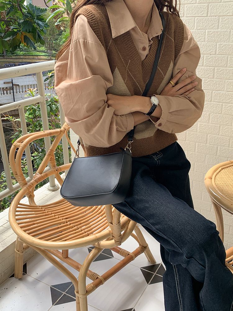 New niche design with high-end underarm stick bag, street PU single shoulder handbag, women's trend_voghion.com