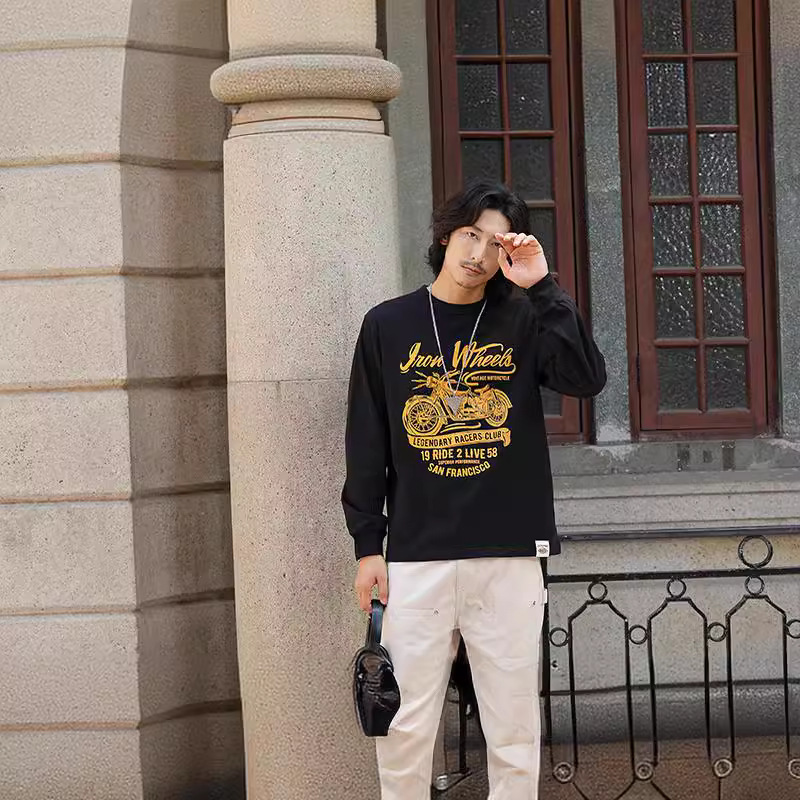 OKONKWO pesado 280g nacional de la moda de la motocicleta de la letra impresa Camiseta Americana retro Camiseta de manga larga TEE