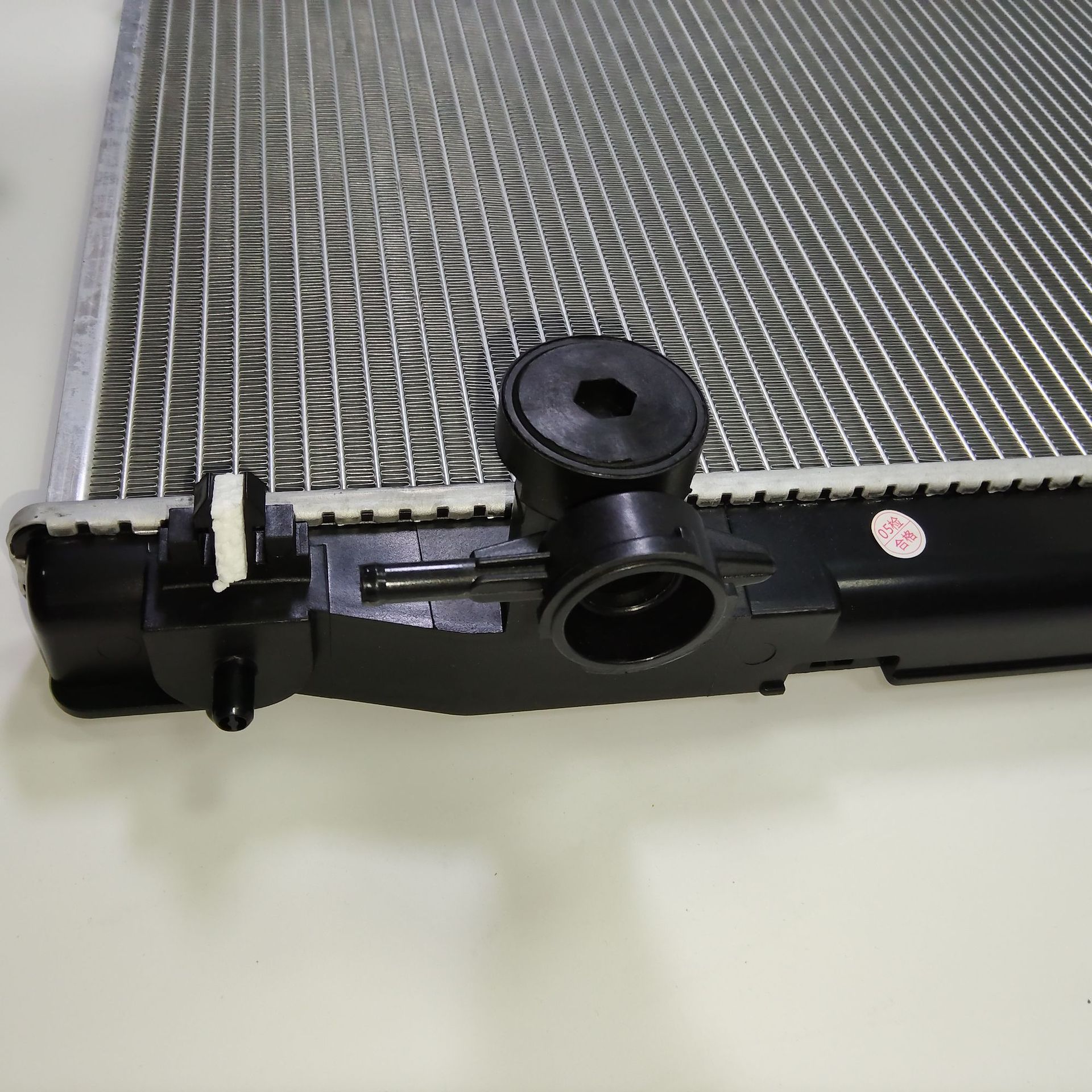 Suitable for 2006-2011 Toyota Camry Acv40 Chassis 6Th Generation Camry Water Tank 16400-0H290