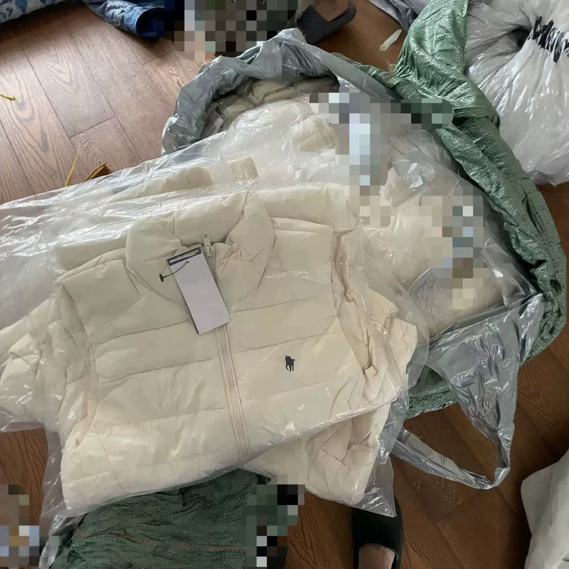 Rl Ralph Lauren Embroidered Sleeveless Vest with Zipper, Cotton Jacket, Simple and Versatile, High Quality / Can Be Scanned for Code Rl Ralph Lauren Embroidered Sleeveless Vest with Zipper, Cotton Jacket, Simple and Versatile, High Quality / Can Be Scanned for Code