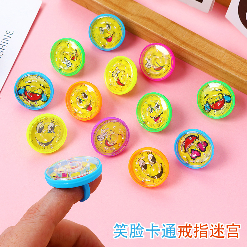 Juguete laberinto de anillos con caras sonrientes de dibujos animados creativos para niños, pequeño regalo, juguete laberinto antiestrés, puesto de mercado mayorista
