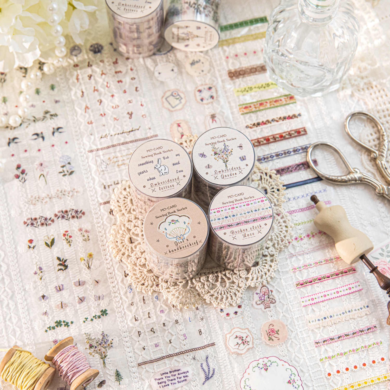 Mo Mo PET troquelado cinta de tinta blanca libro de costura estilo pastoral retro floral material de tienda de mano pegatinas decorativas de bricolaje