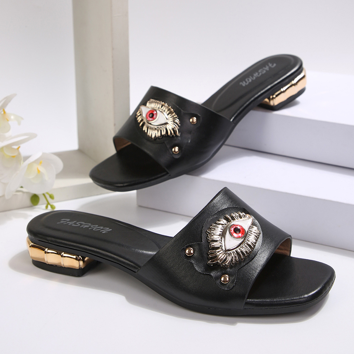 Moda y cómoda de mujer sandalias de tacones altos de cabeza cuadrada, sandalias de mujer temperamento universal de decoración metálica, sandalias de cabeza cuadrada
