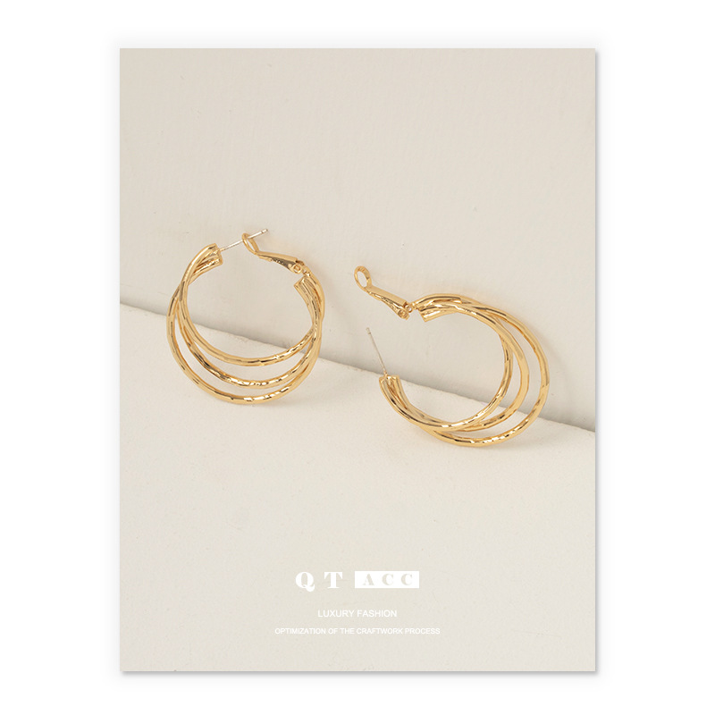 Cuerpo dorado 925 plata temperamento europeo y americano círculo salvaje exagerado personalidad HOOP aretes de aretes de aretes para mujeres