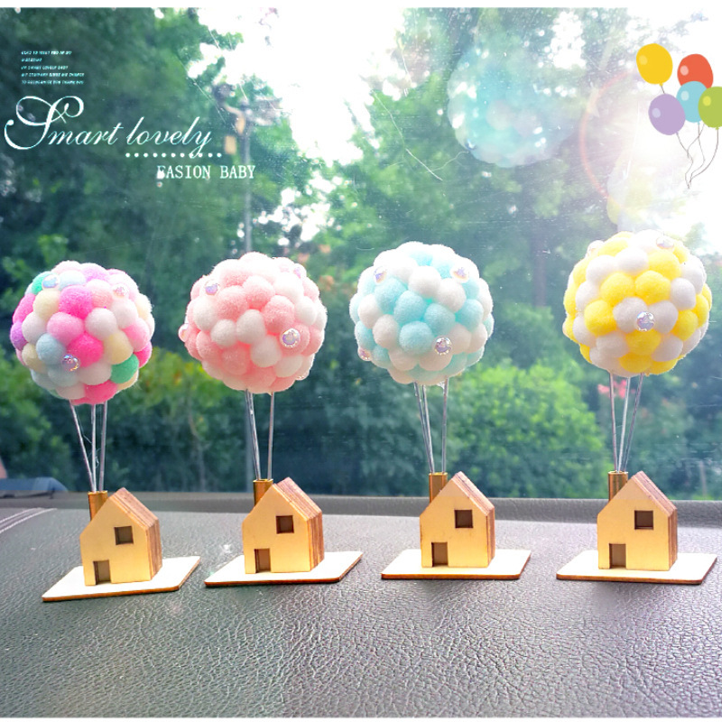 Adornos de coche Flying House Globo Coche Chica Corazón Peluche Lindo Interior Accesorios Adornos Globos Creativos Red de Internet