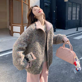 灰色针织拼接短款圈圈毛呢羽绒服女2025年冬小个子保暖白鸭绒外套