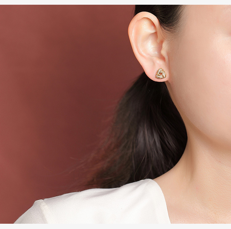 Khuyên tai kẹp bạc S925 mạ vàng hình tam giác phong cách tối giản — Bạc chi tiết 6