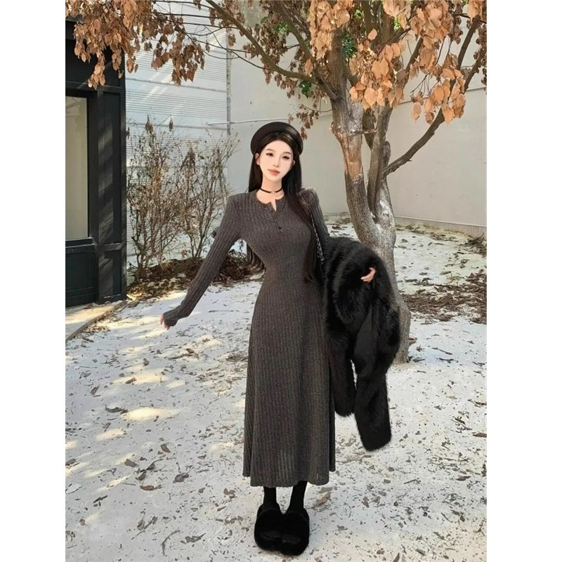女洋气V领收腰修身针织打底裙纯色连衣裙中长裙法式气质针织春秋|undefined