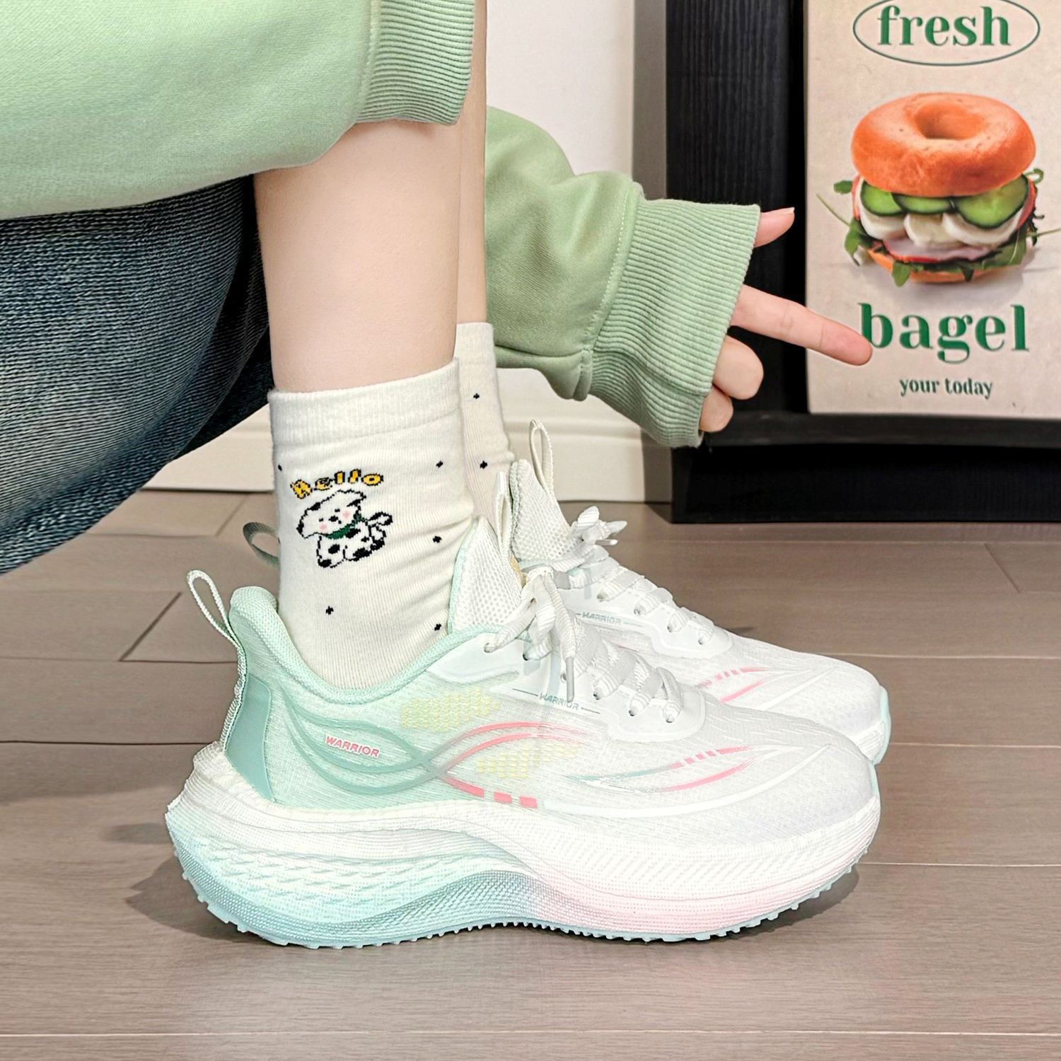 2026 Spring/Summer New Women's Shoes: Jump Rope Sneakers, Student Sports Soft Sole, Cutting-Edge Running Fashion, Durable Casual Shoes