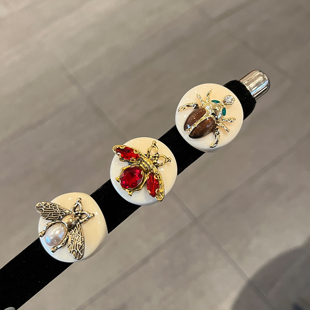 Casual, Street, Shopping Occasion 1 Piece Vintage Style Classic Style Bee Acrylic Alloy Plating Women's Rings