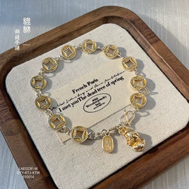 手镯;吊坠;戒指