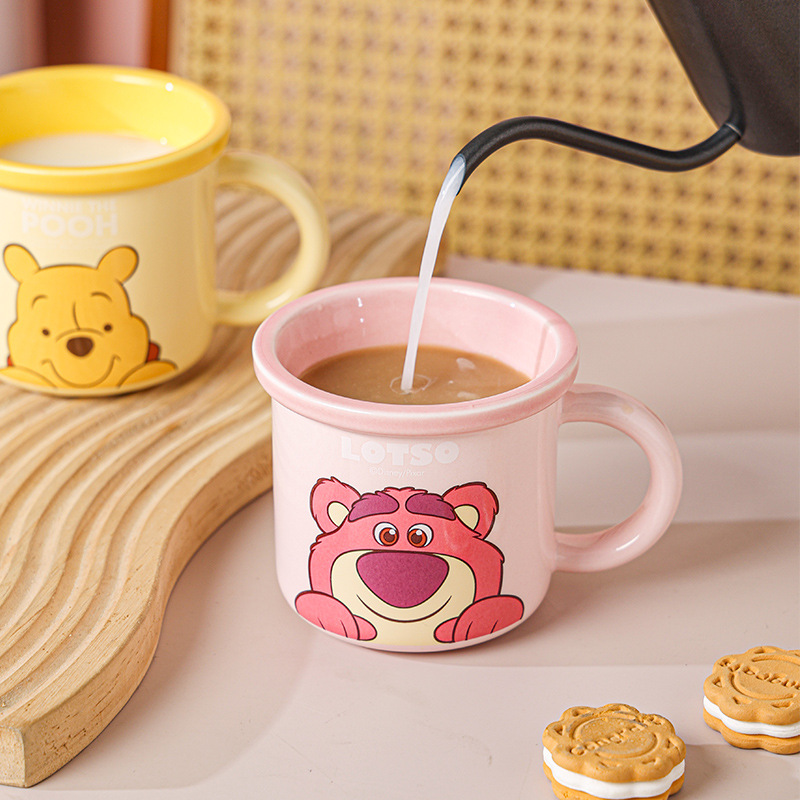 Taza de ala ancha de Disney Stitch Taza de desayuno de cerámica para el hogar Taza de agua Taza de café de dibujos animados de nicho Taza de leche