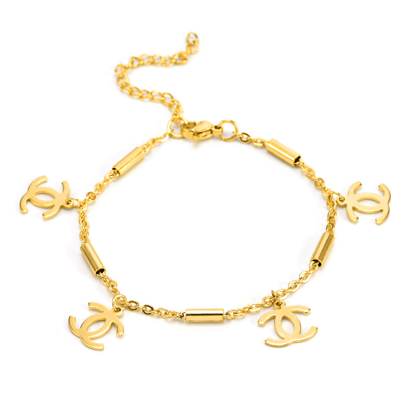 Casual Titanium Steel Bracelet Ins Fashion Elegant Double C Letter Multi-Color Optional Pendant Fashion Commuter Bracelet for Women