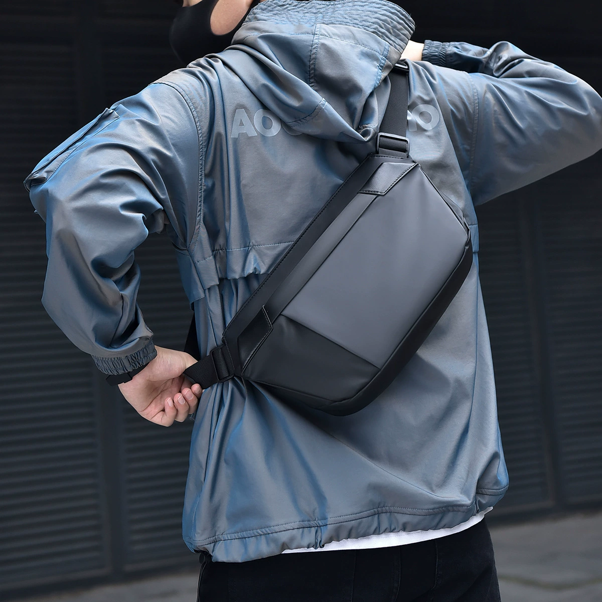 Shoulder bag, men's chest bag for leisure