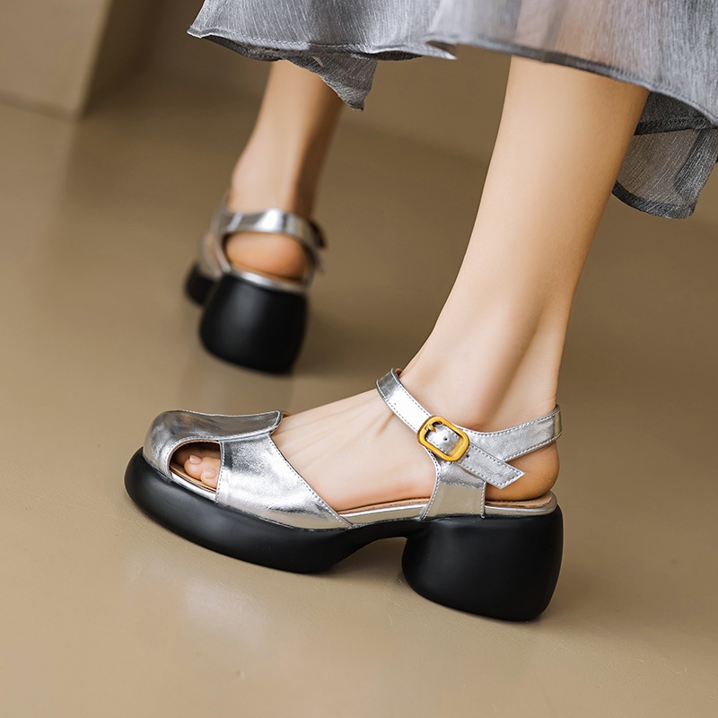 Sandal cao gót nữ bít mũi da cừu gót thô kiểu La Mã đế dày quai ngang — Màu trắng be