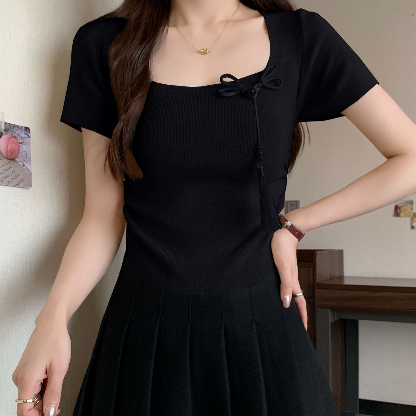 New summer design with straps, Chinese style irregular T-shirt, women's knitted slim fit short sleeved square neck top_voghion.com