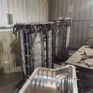 定制滚塑模具滚塑容器滚塑摩托车油箱滚塑尾箱滚塑模具加工