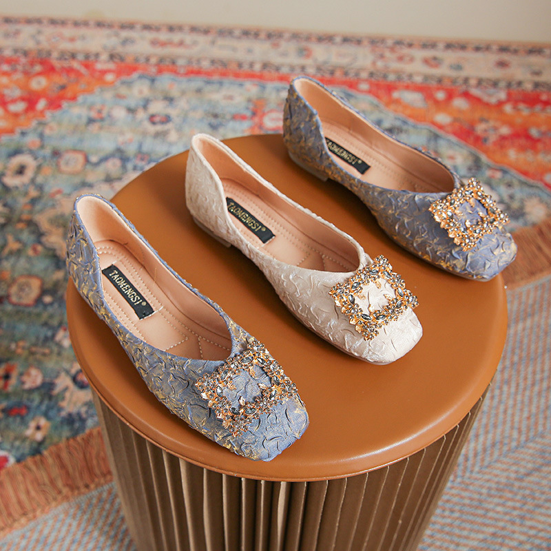 555-28 Huidong Yixinda Flats Shallow Square Toe Shoes Soft Leather Soft Sole Flats Women's Large Size Outer Wear Granny Shoes