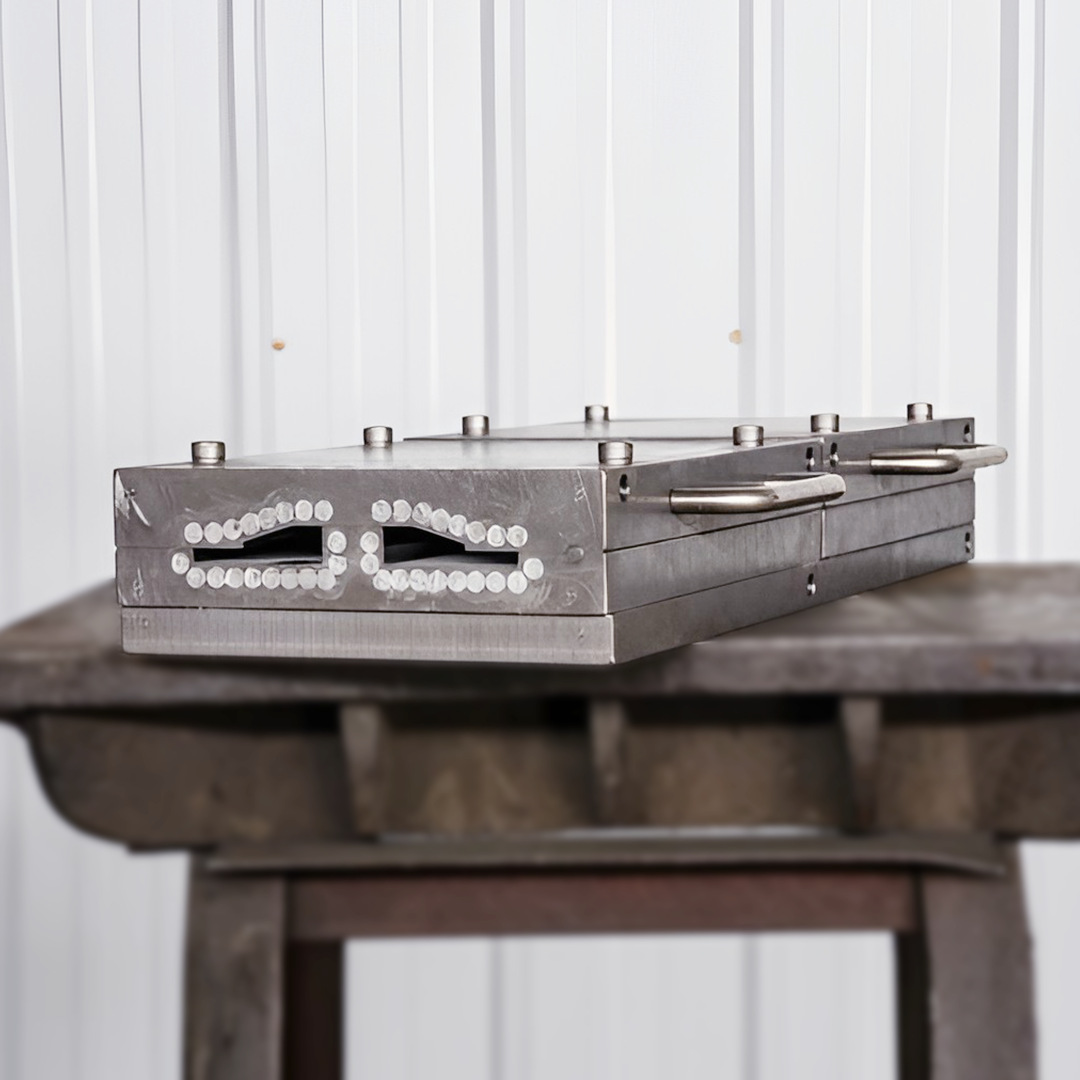 PVC型材挤出模具 塑料挤出模具 挤压模模具 注塑模具 来图来样