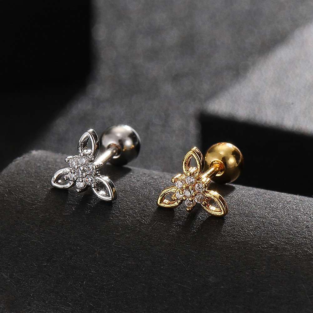 16G labret stud size and finish detail