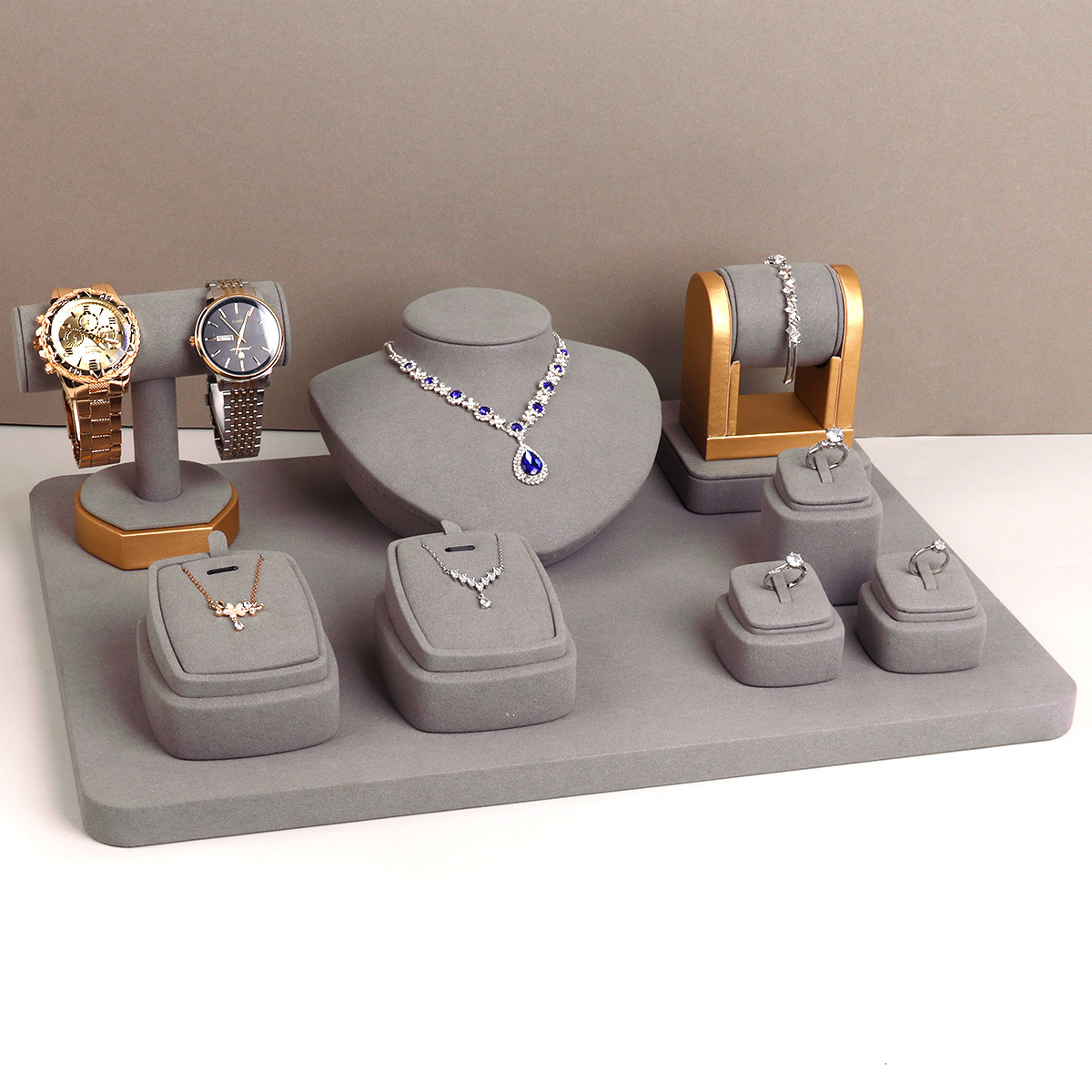 �����¿��ɫ�鱦ר��չʾ����������׹����������ָ���γ��м�