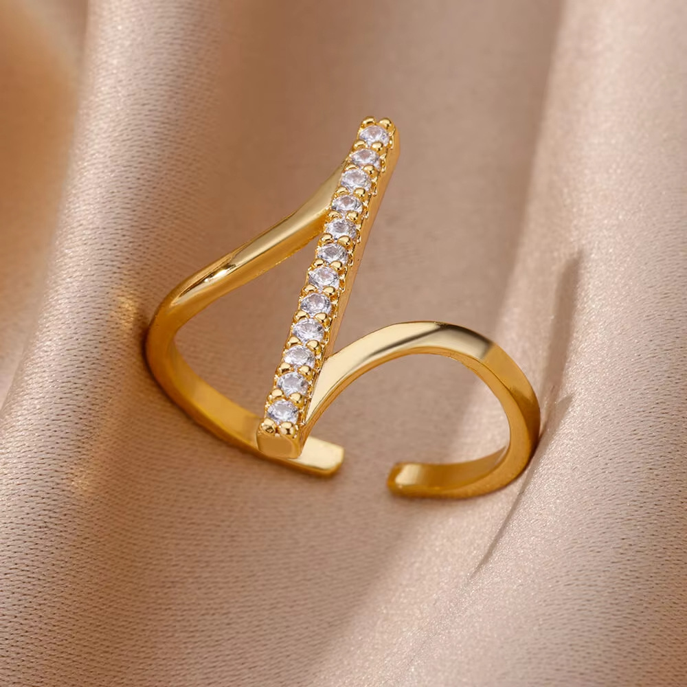 越境売れ筋 18K ゴールドメッキフルダイヤモンドチタン鋼色褪せないオープンリング女性用ジルコンリーフリング女性用ハイエンド